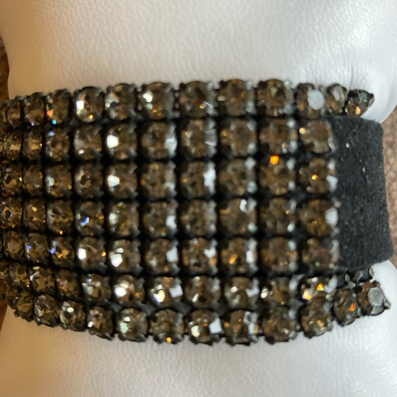 Suede and black crystal cuff style bracelet - Picture 3 of 4